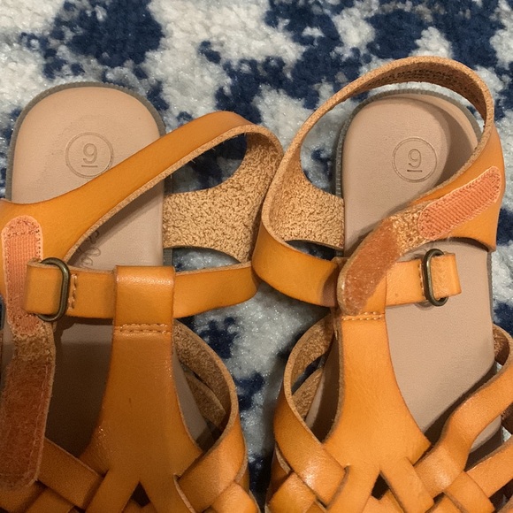 Cat and Jack Sandals - SIZE 9 - Picture 3 of 3